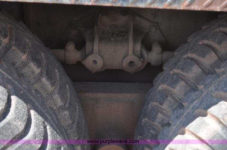 image for item G6077 P & H 155 truck crane