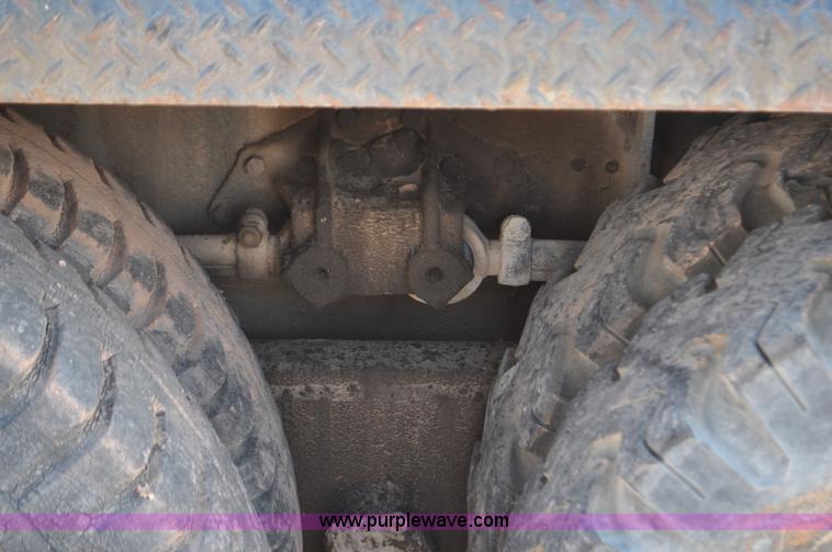 image for item G6077 P & H 155 truck crane