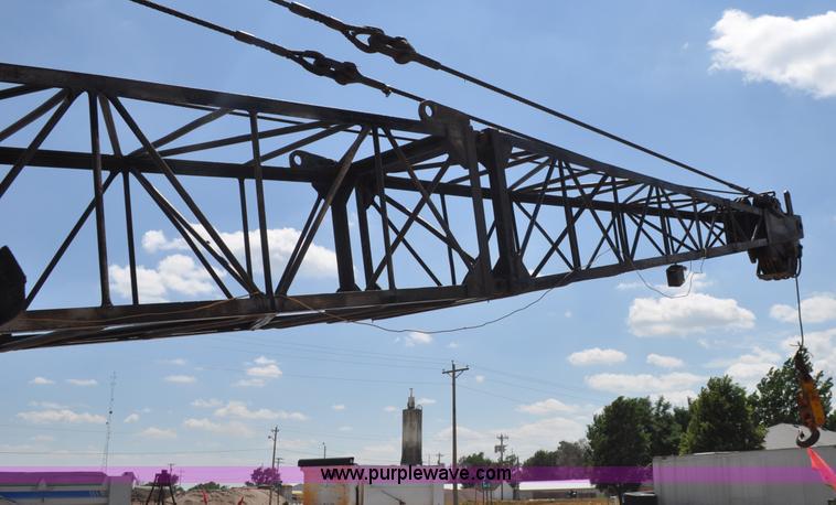 image for item G6077 P & H 155 truck crane