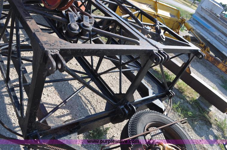 image for item G6077 P & H 155 truck crane