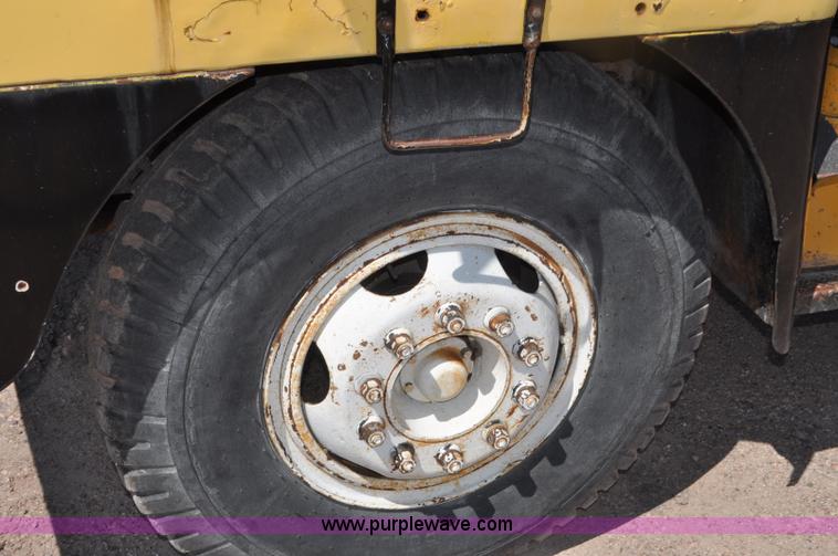 image for item G6077 P & H 155 truck crane