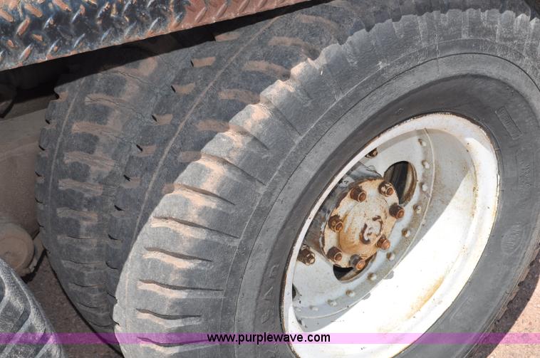 image for item G6077 P & H 155 truck crane