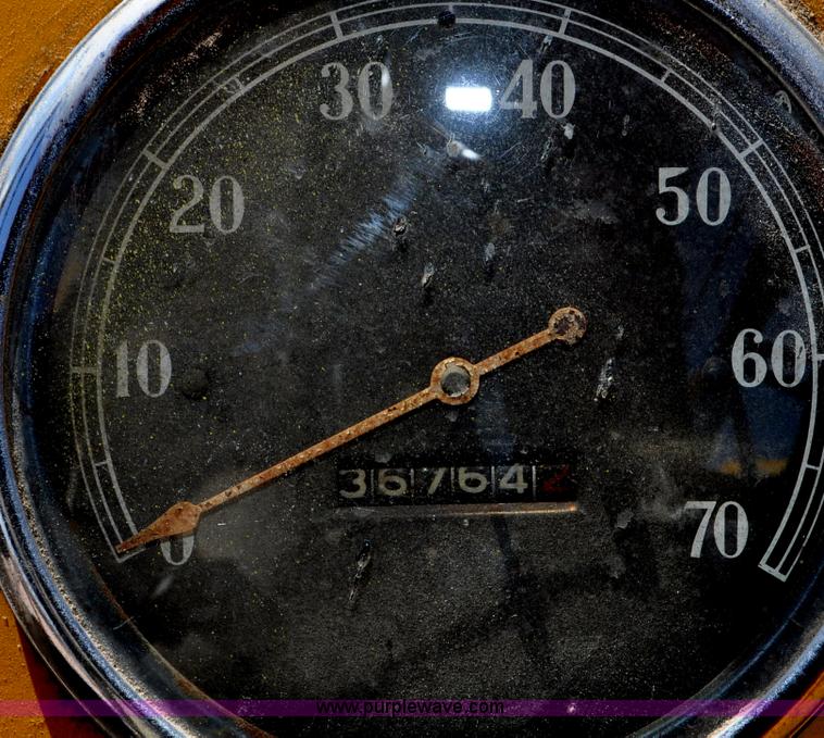 image for item G6077 P & H 155 truck crane