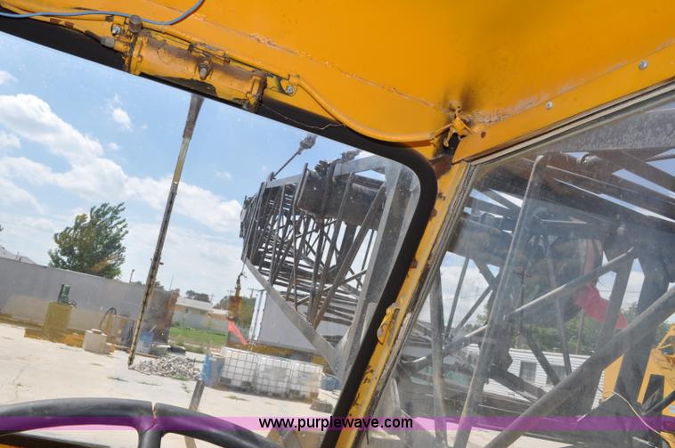 image for item G6077 P & H 155 truck crane