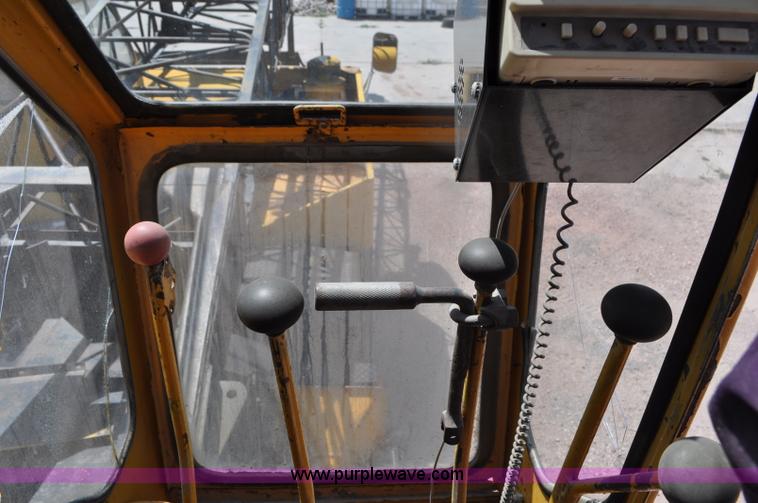 image for item G6077 P & H 155 truck crane