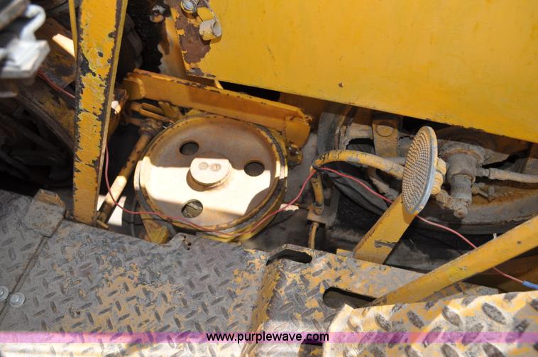 image for item G6077 P & H 155 truck crane