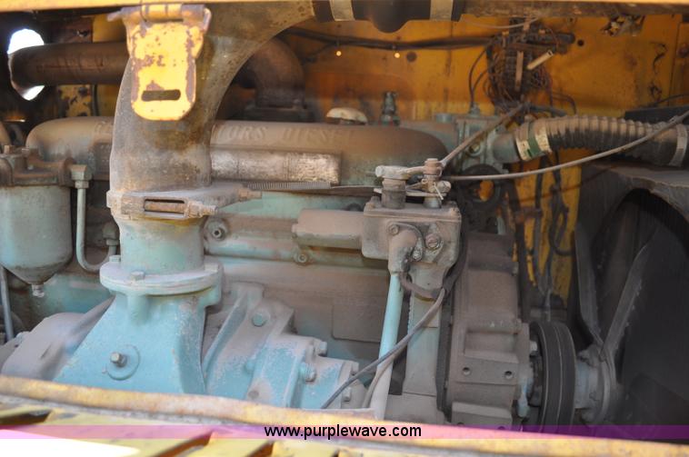 image for item G6077 P & H 155 truck crane