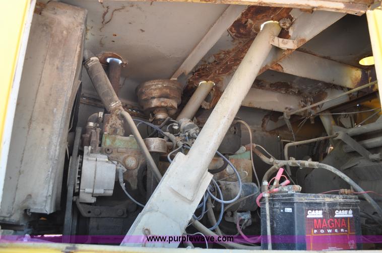 image for item G6077 P & H 155 truck crane