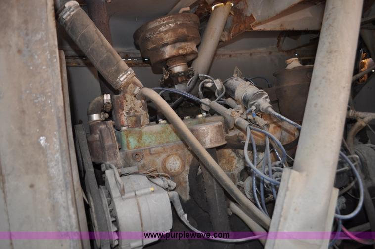 image for item G6077 P & H 155 truck crane