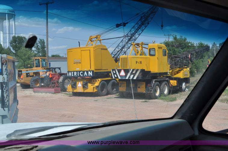 image for item G6078 1988 Ford F700 service truck