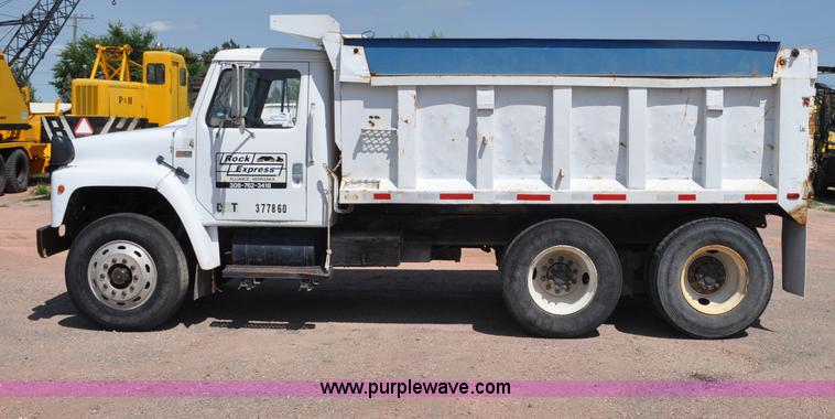 image for item G6080 1984 International F1954 dump truck