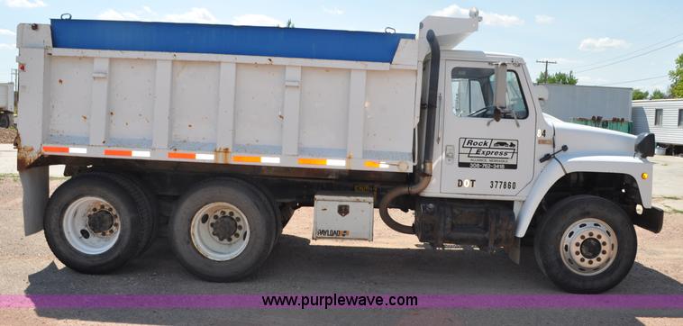 image for item G6080 1984 International F1954 dump truck