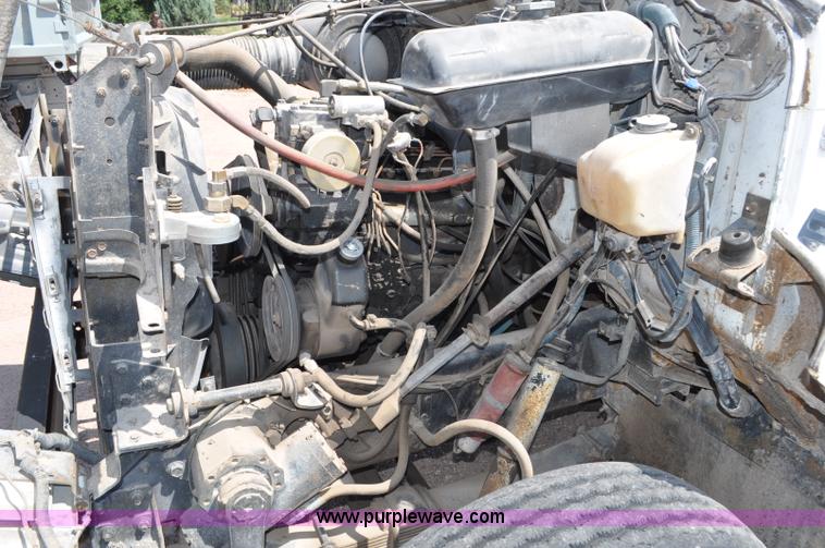 image for item G6080 1984 International F1954 dump truck