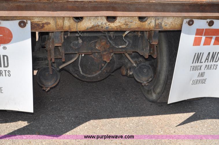 image for item G6080 1984 International F1954 dump truck