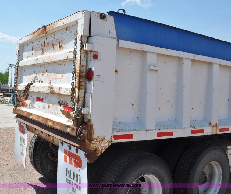 image for item G6080 1984 International F1954 dump truck