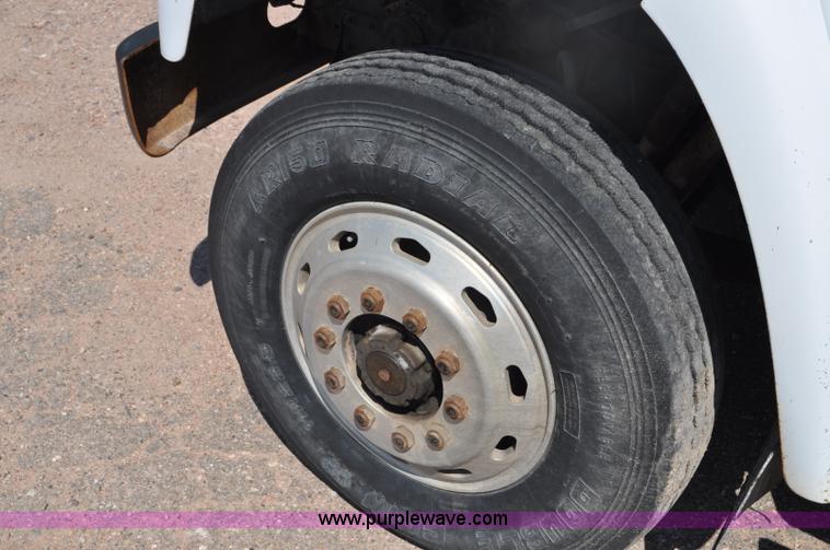 image for item G6080 1984 International F1954 dump truck