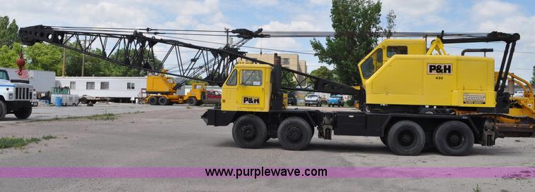 image for item G6082 1969 P & H 430 truck crane