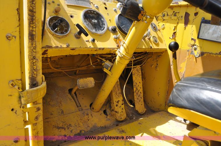 image for item G6082 1969 P & H 430 truck crane