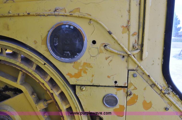 image for item G6082 1969 P & H 430 truck crane