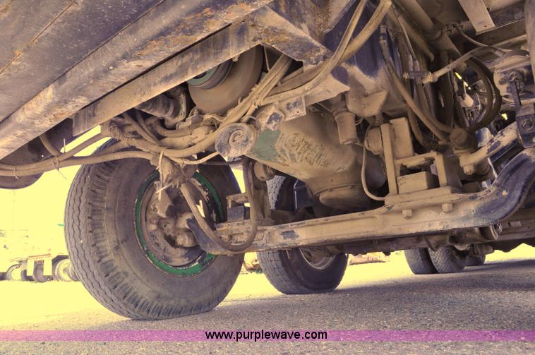 image for item G6082 1969 P & H 430 truck crane