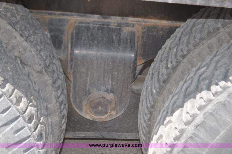 image for item G6082 1969 P & H 430 truck crane