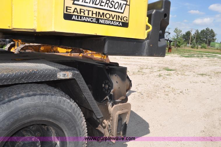 image for item G6082 1969 P & H 430 truck crane