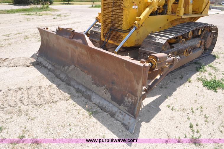 image for item G6083 1973 International TD15C dozer