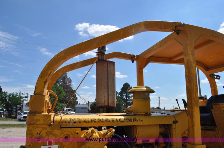 image for item G6083 1973 International TD15C dozer