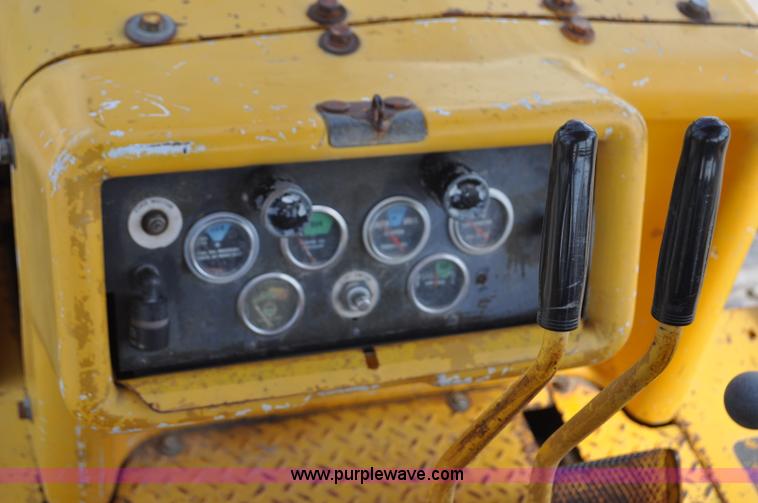 image for item G6083 1973 International TD15C dozer