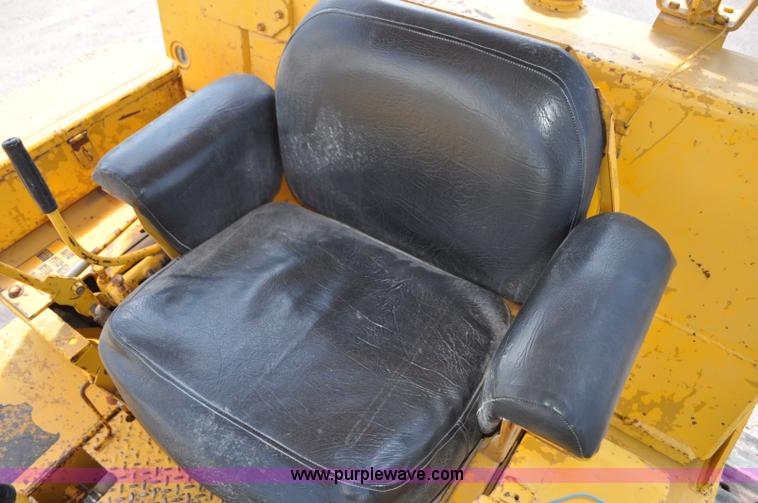 image for item G6083 1973 International TD15C dozer