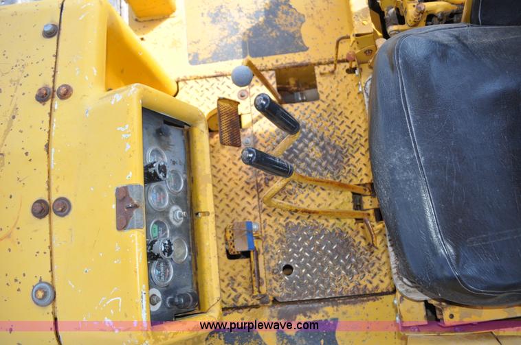 image for item G6083 1973 International TD15C dozer