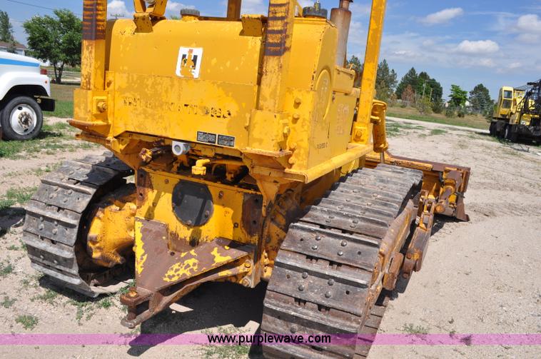 image for item G6083 1973 International TD15C dozer