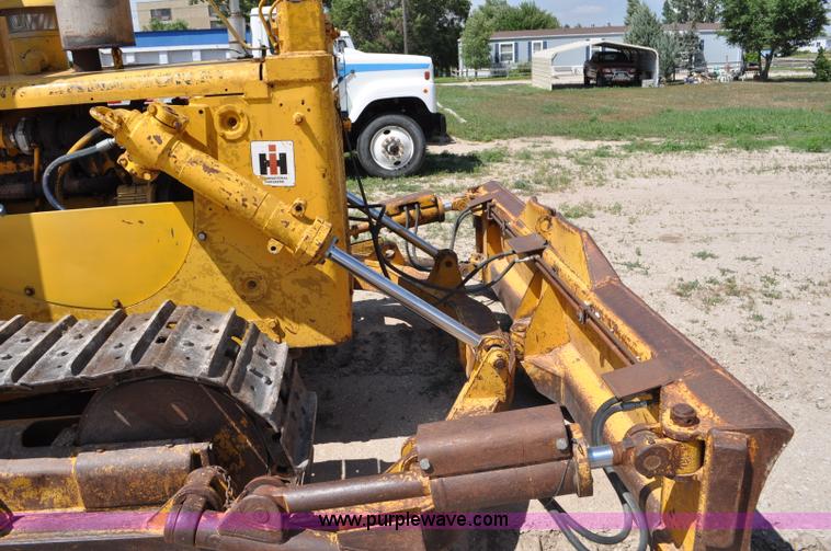 image for item G6083 1973 International TD15C dozer