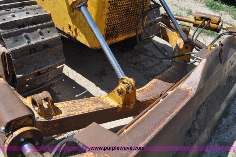 image for item G6083 1973 International TD15C dozer