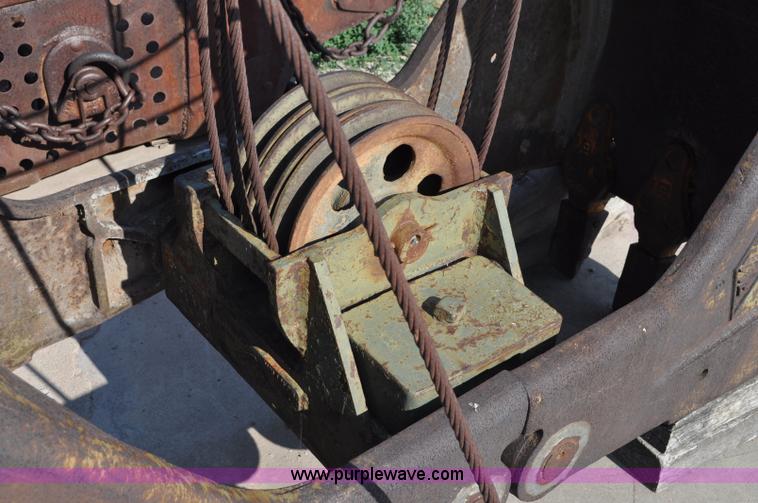 image for item G6094 PMCO clam sheel bucket