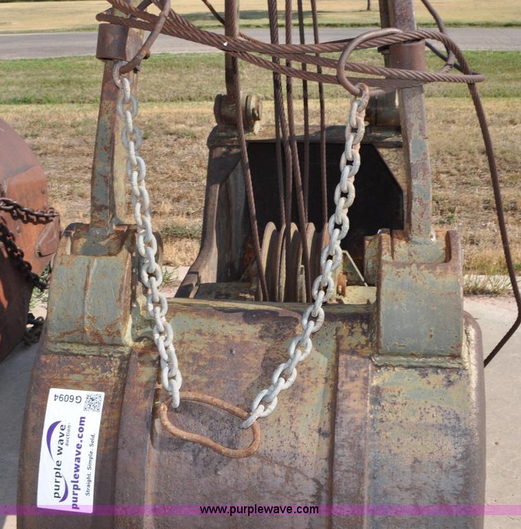 image for item G6094 PMCO clam sheel bucket