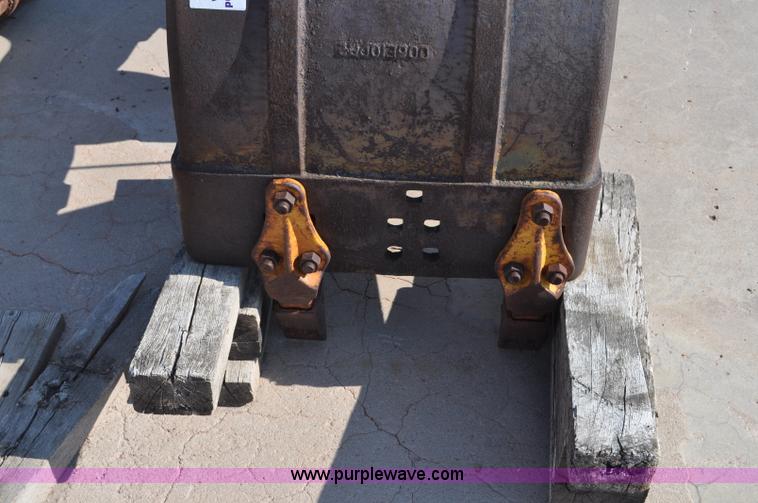 image for item G6094 PMCO clam sheel bucket