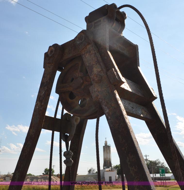 image for item G6094 PMCO clam sheel bucket