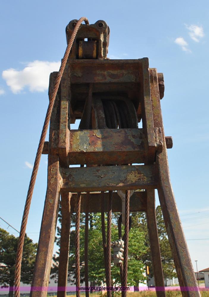 image for item G6094 PMCO clam sheel bucket