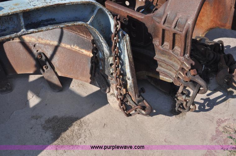 image for item G6098 Saurman crescent bucket