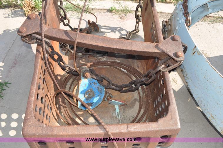 image for item G6099 Drag bucket