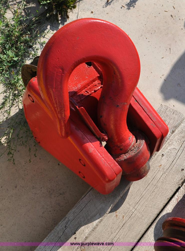 image for item G6101 Sheave block and hook