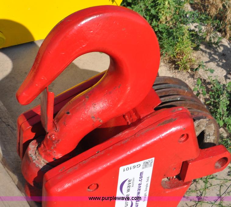 image for item G6101 Sheave block and hook