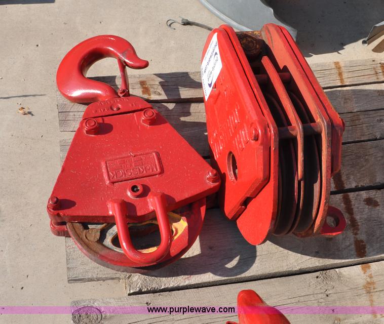 image for item G6102 (2) sheave blocks