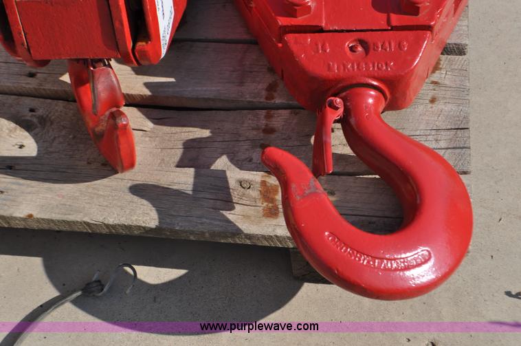 image for item G6102 (2) sheave blocks