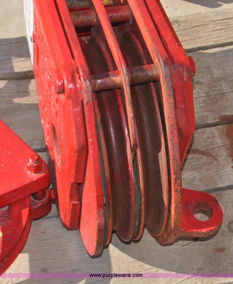 image for item G6102 (2) sheave blocks