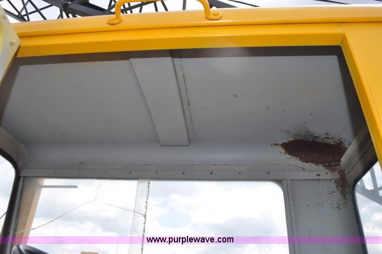 image for item G6109 1959 Hendrickson truck with crane