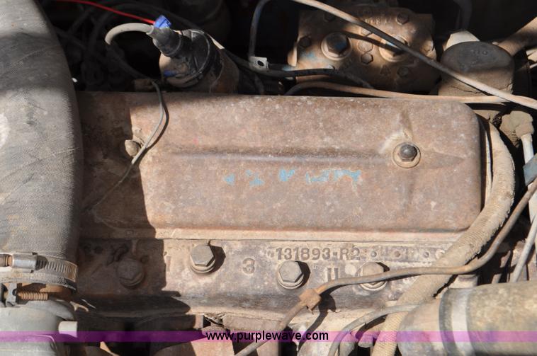 image for item G6109 1959 Hendrickson truck with crane