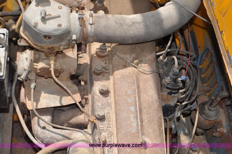 image for item G6109 1959 Hendrickson truck with crane