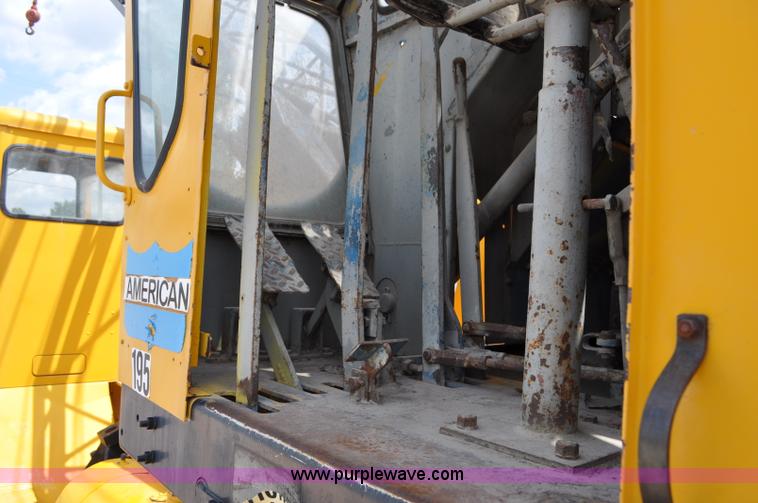 image for item G6109 1959 Hendrickson truck with crane